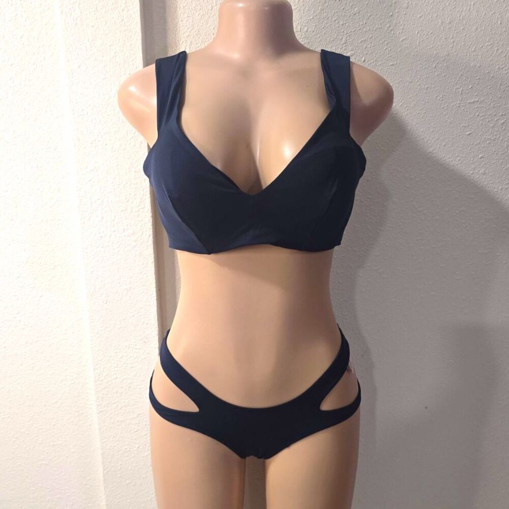 Cupshe Women’s Black Solid 2-Piece Wide Strap Bikini, Strap Detail, 36 Plus D